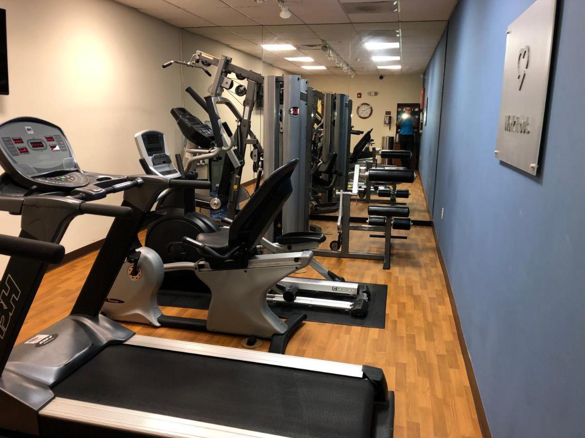 Tapa Hotel, Inn & Suites Мауа Екстериор снимка