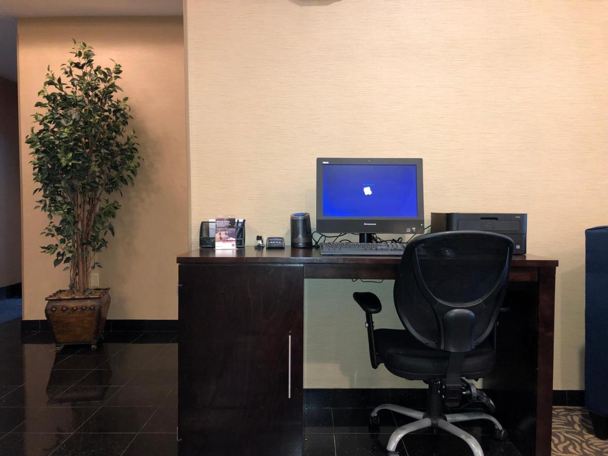 Tapa Hotel, Inn & Suites Мауа Екстериор снимка