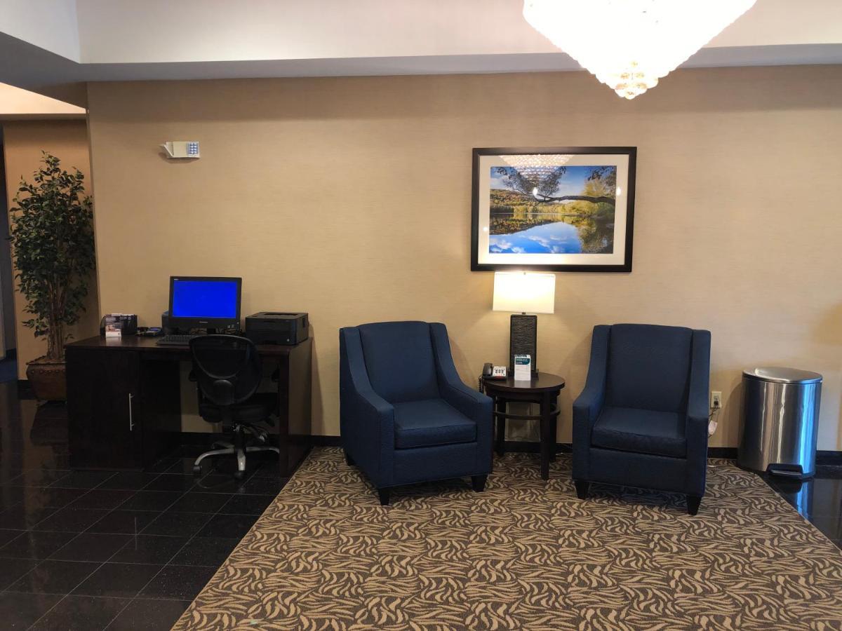 Tapa Hotel, Inn & Suites Мауа Екстериор снимка