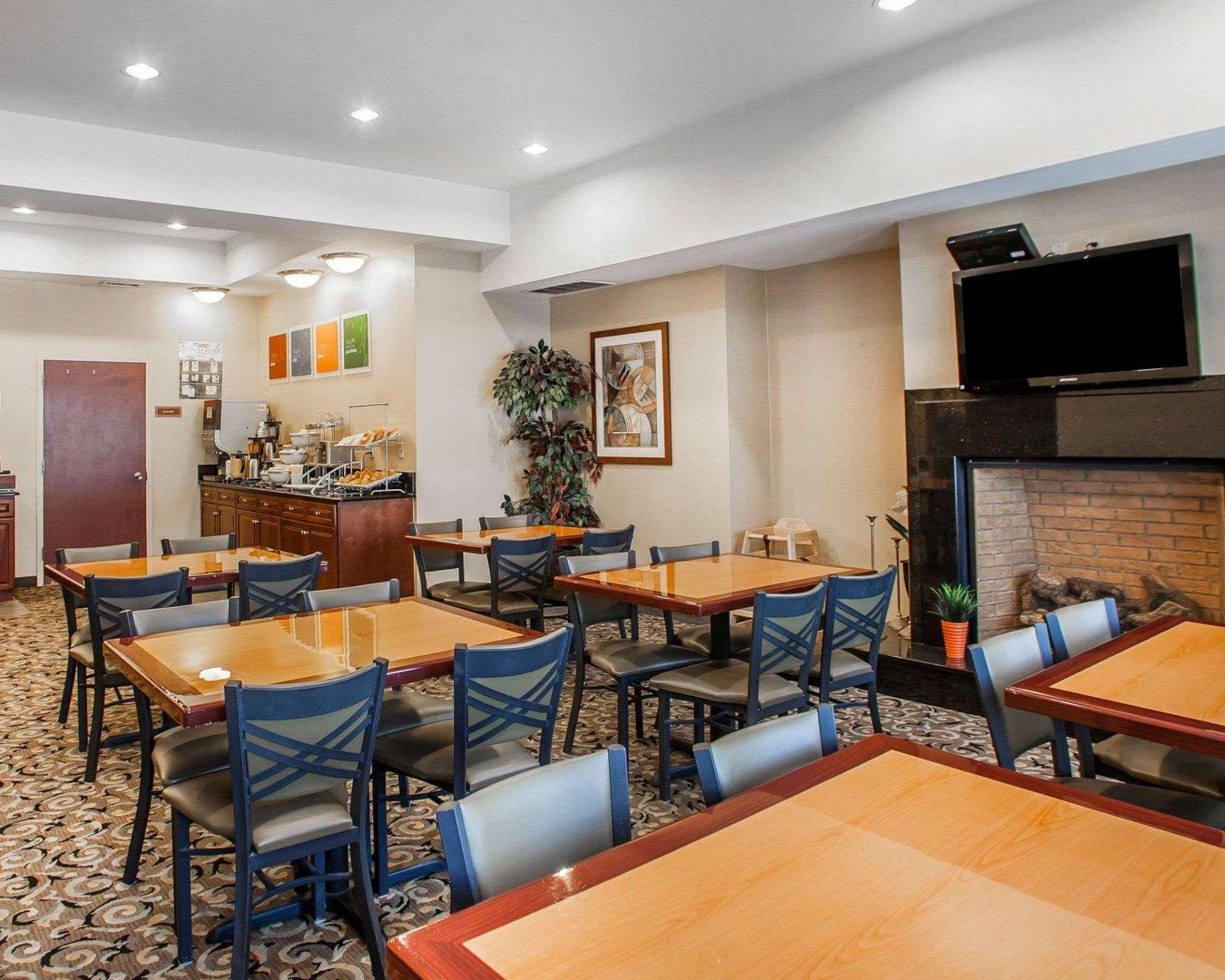 Tapa Hotel, Inn & Suites Мауа Екстериор снимка