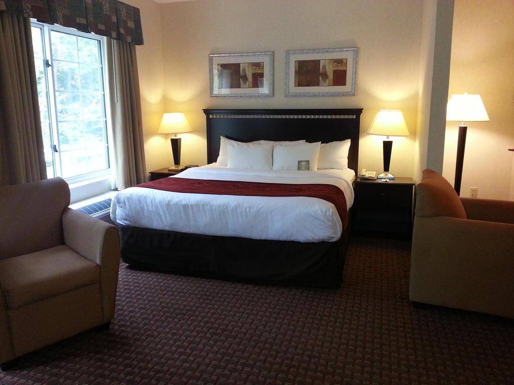 Tapa Hotel, Inn & Suites Мауа Екстериор снимка