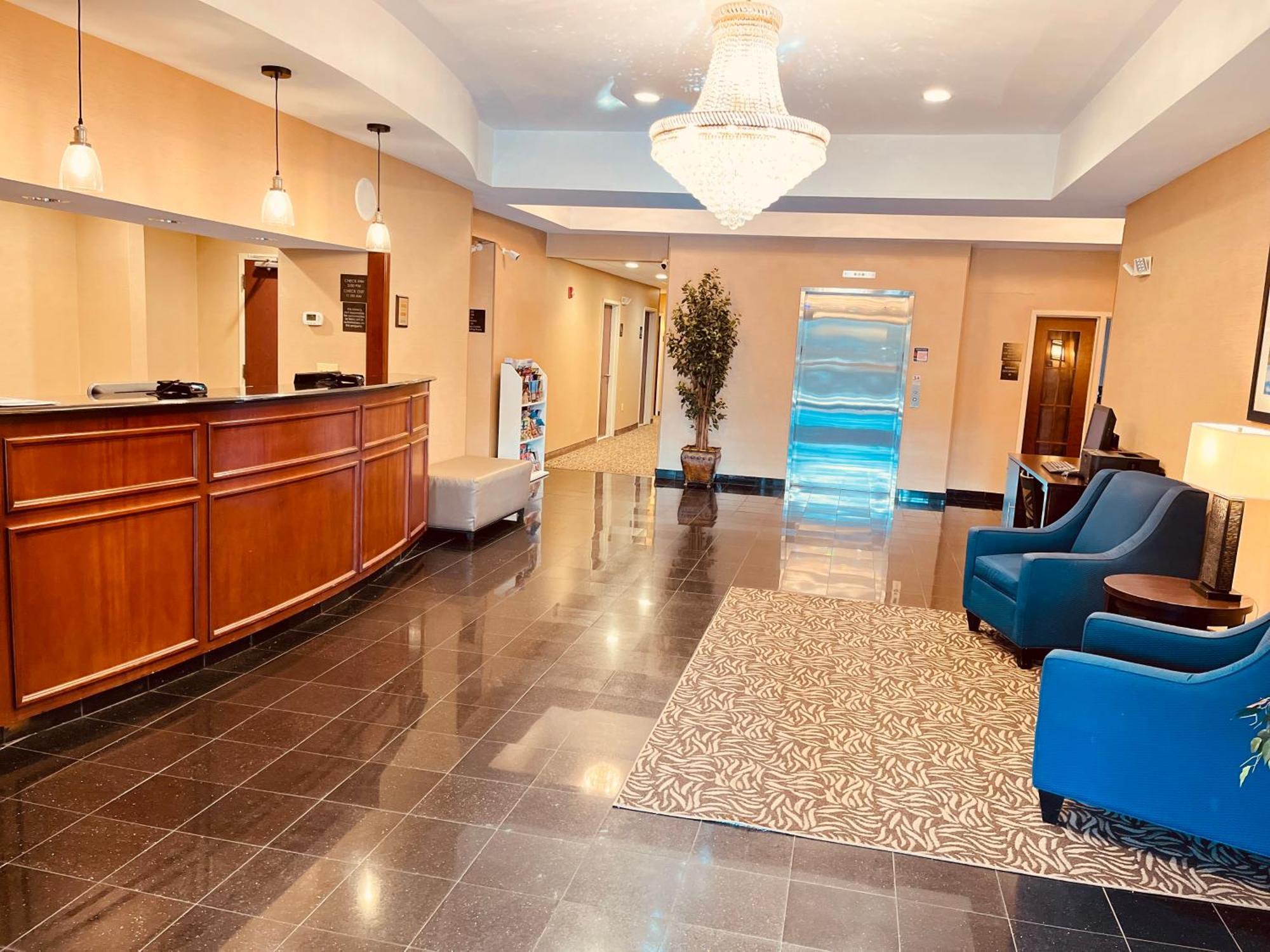 Tapa Hotel, Inn & Suites Мауа Екстериор снимка