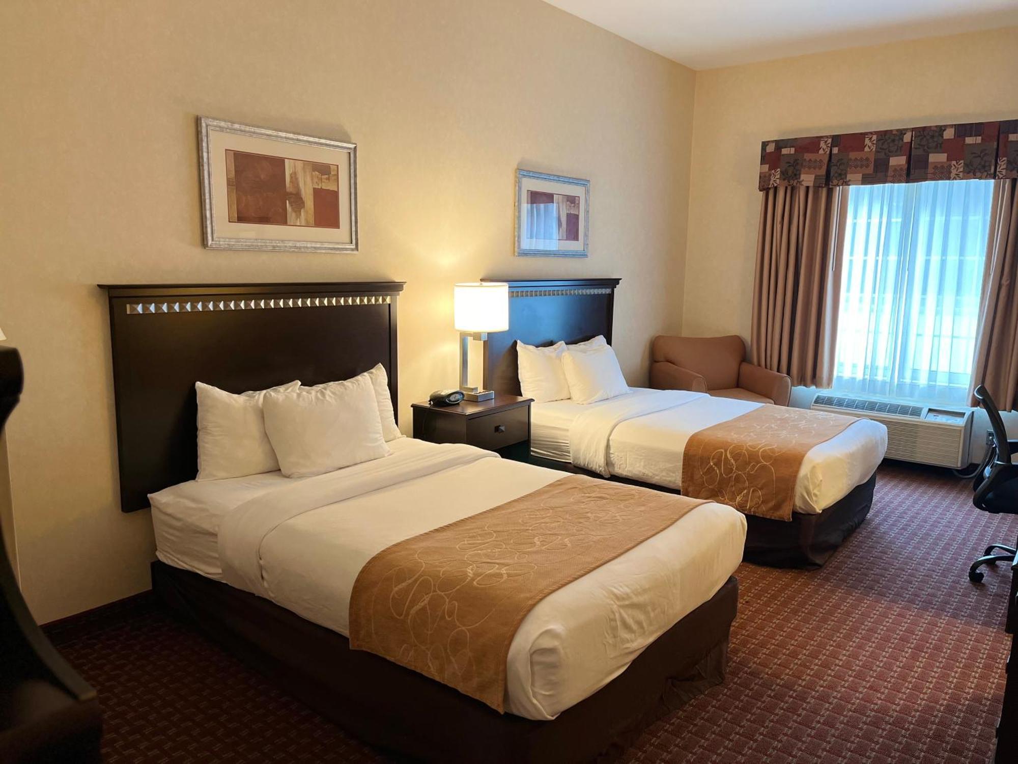 Tapa Hotel, Inn & Suites Мауа Екстериор снимка