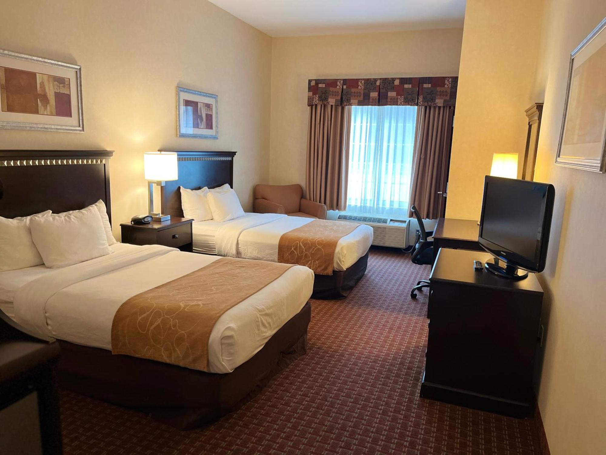 Tapa Hotel, Inn & Suites Мауа Екстериор снимка