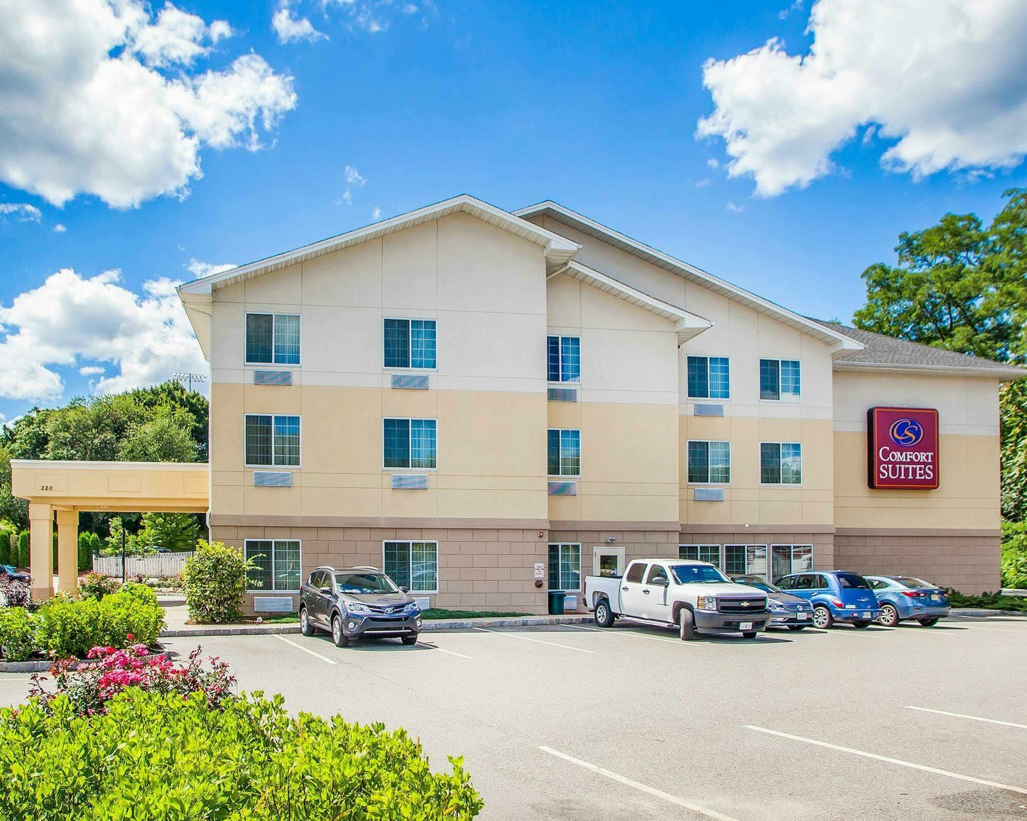 Tapa Hotel, Inn & Suites Мауа Екстериор снимка