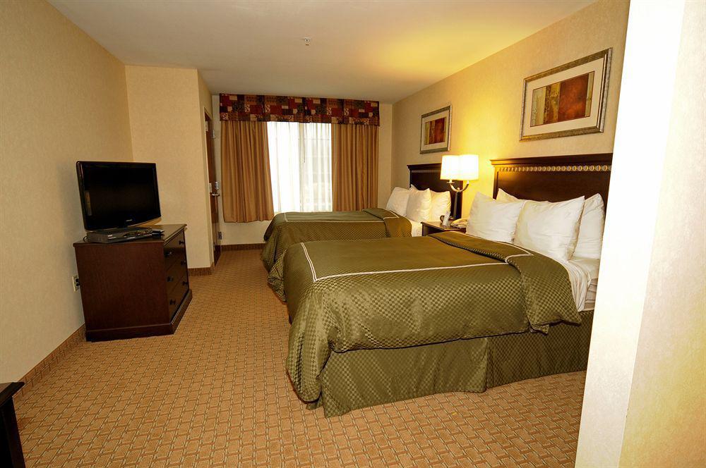Tapa Hotel, Inn & Suites Мауа Екстериор снимка