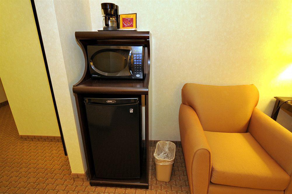 Tapa Hotel, Inn & Suites Мауа Екстериор снимка
