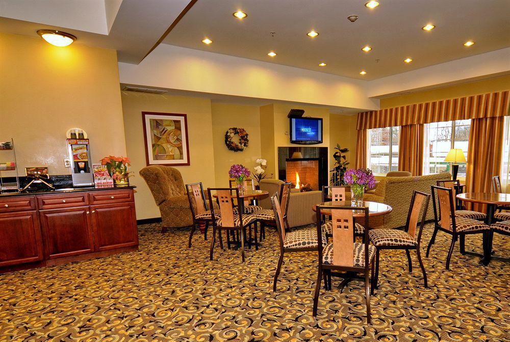 Tapa Hotel, Inn & Suites Мауа Екстериор снимка
